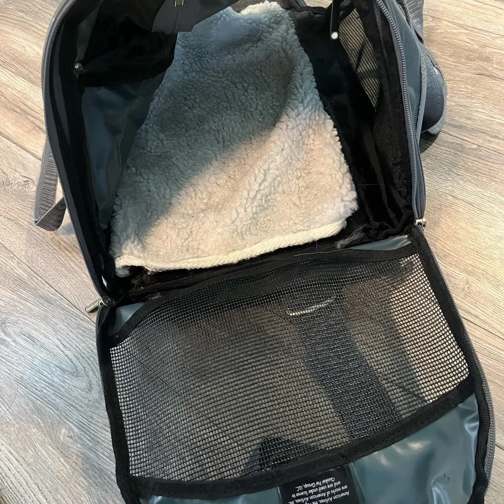 American Airlines Pet Travel Carrier - Black